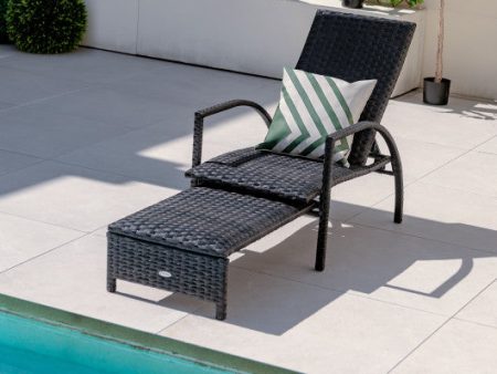 Patio Chaise Lounge Outdoor Rattan Lounge Chair with Retractable Ottoman Online Sale